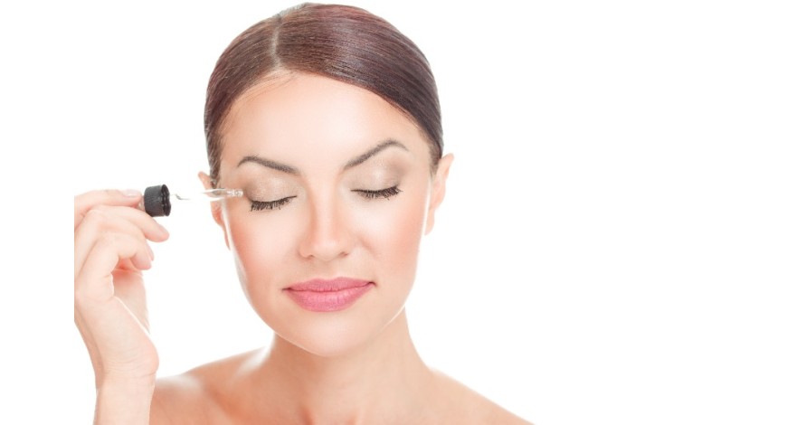 Sérum cils : pourquoi les préférer et comment bien choisir ?